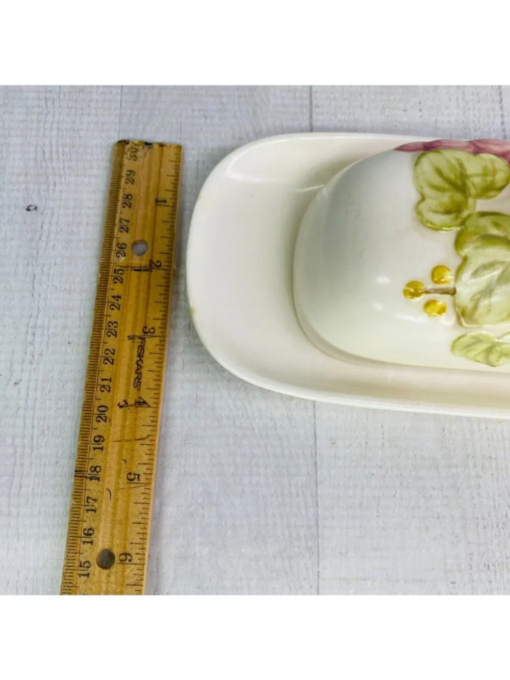MCM Metlox Poppytrail Vernon VINTAGE PINK Grapes 1/4 Pound Covered Butter Dish